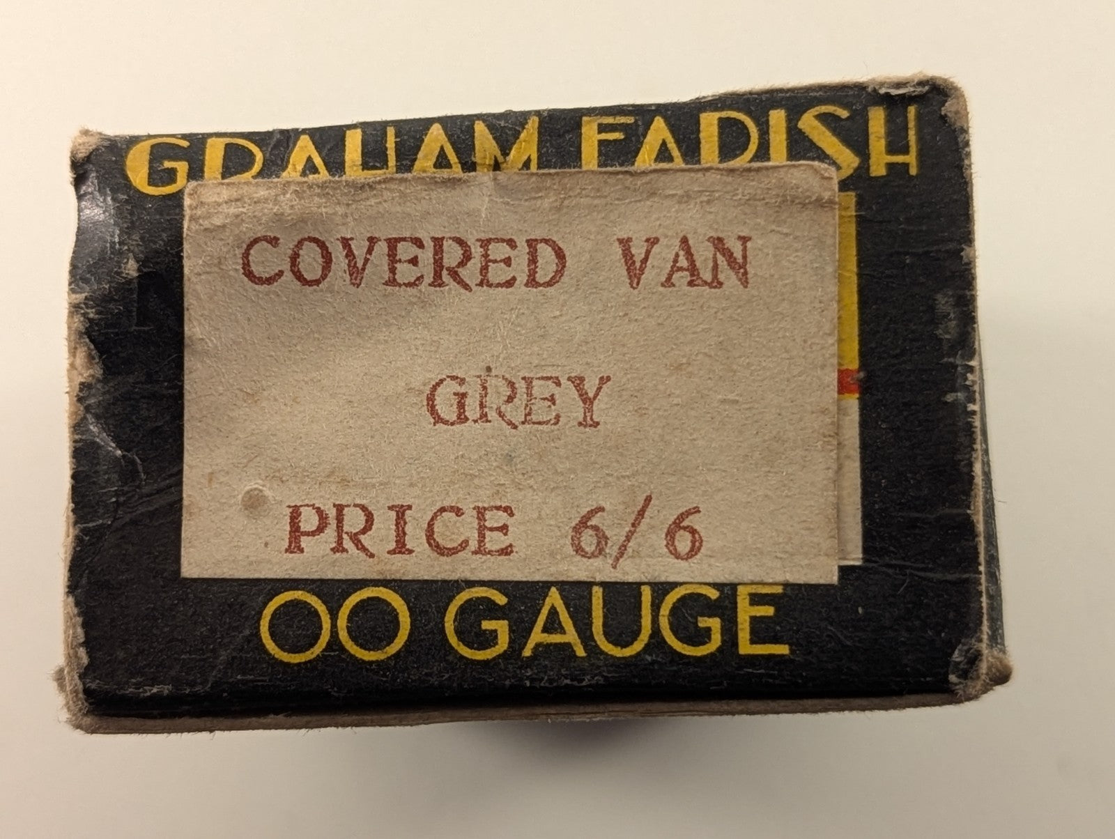 Graham Farish FormoVan Double Vent Goods Van