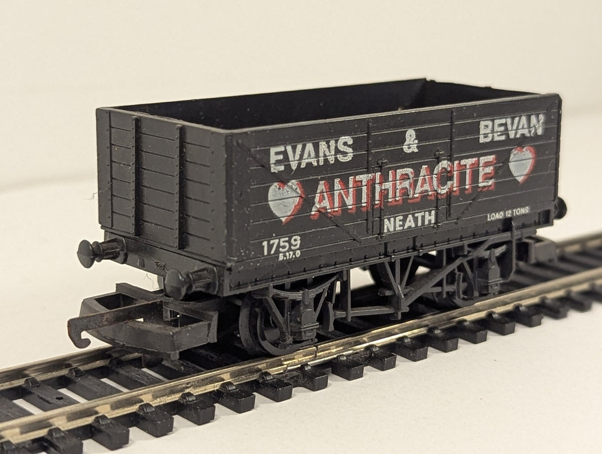 Lima OO Gauge 7 Plank Open Wagon Evans & Bevan Goods Wagon 1759 305638