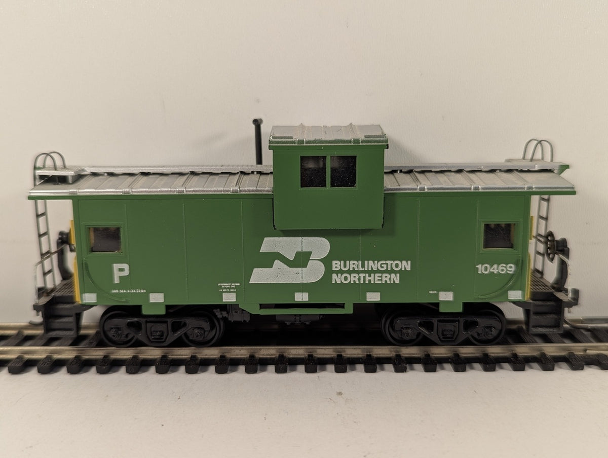 Athearn HO Gauge Wide Vision Caboose 10469 Burlington Northern 5361