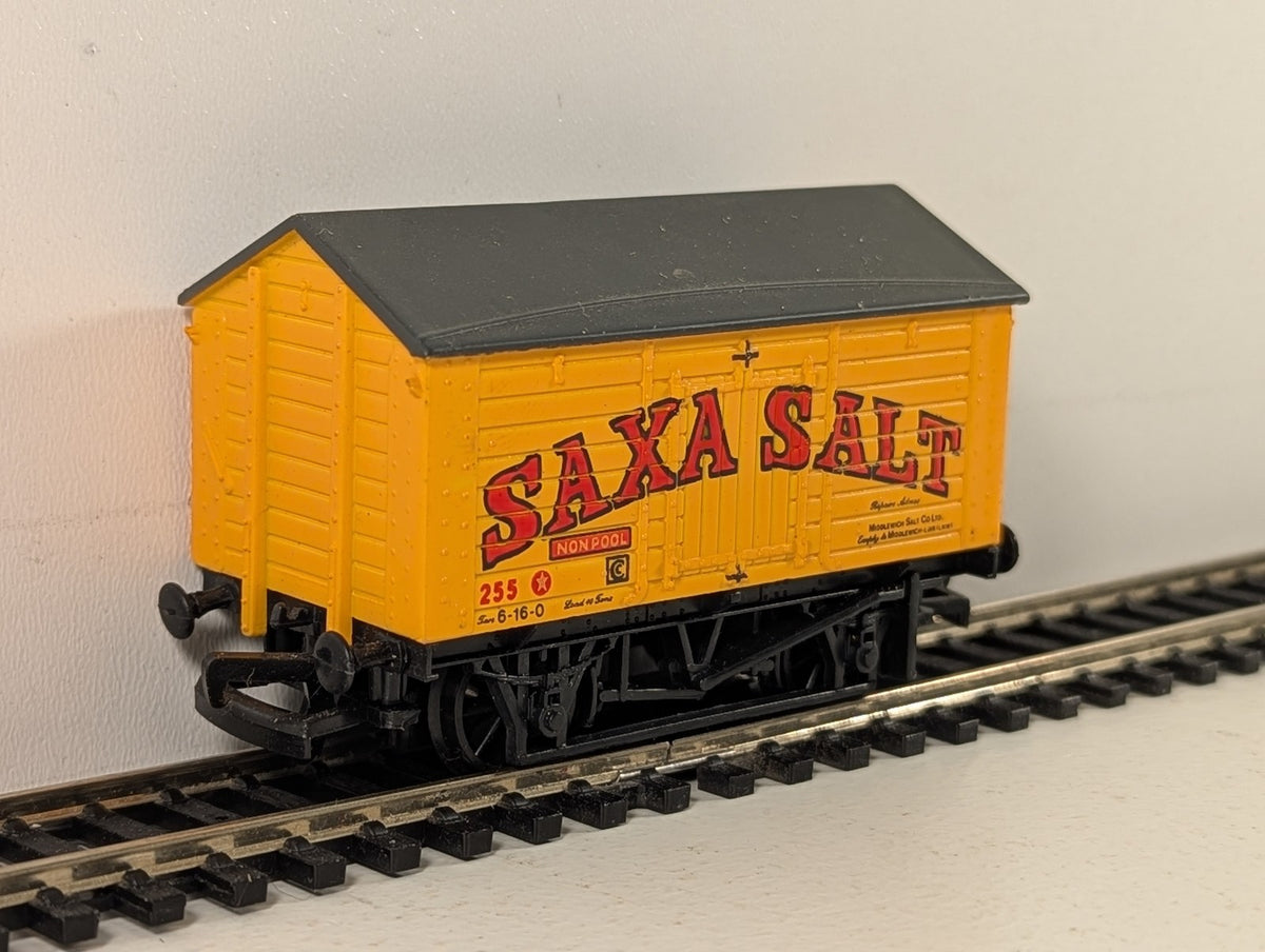 Bachmann OO Gauge 12 Ton Salt Van Goods Wagon 255 Saxa Salt 37-156
