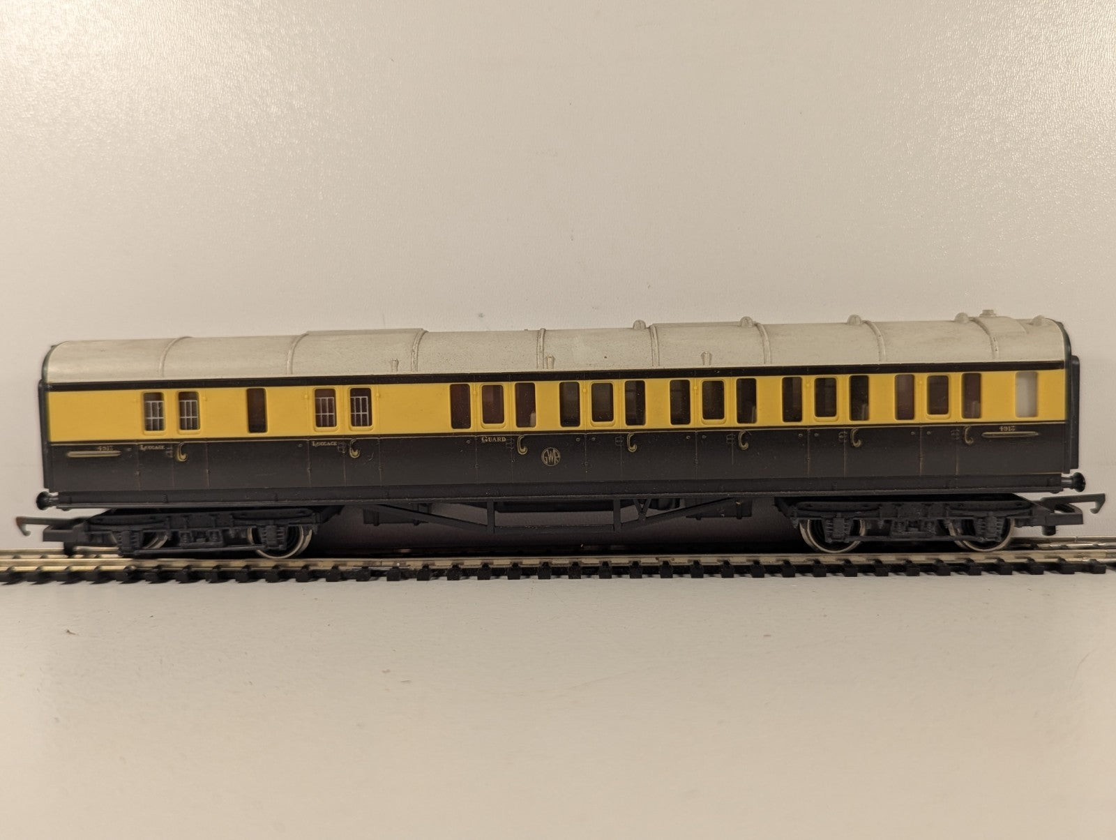 Hornby OO Gauge GWR Brake Third Coach Passenger Coach 4913