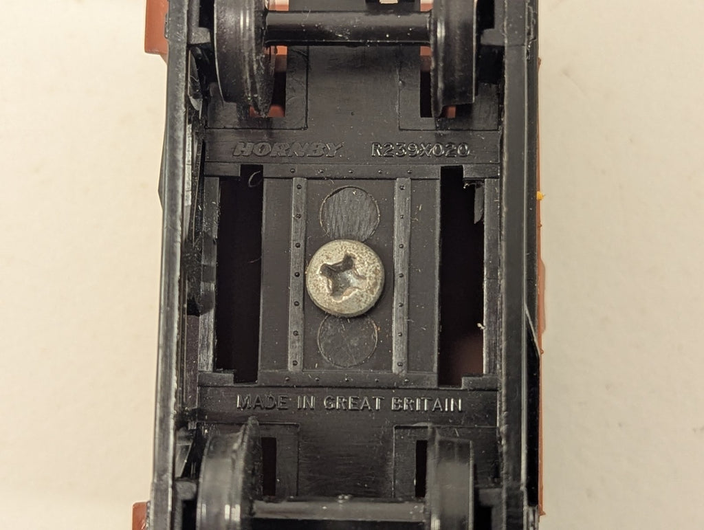 Hornby R239X020 BR 20 Ton Brown Brake Van