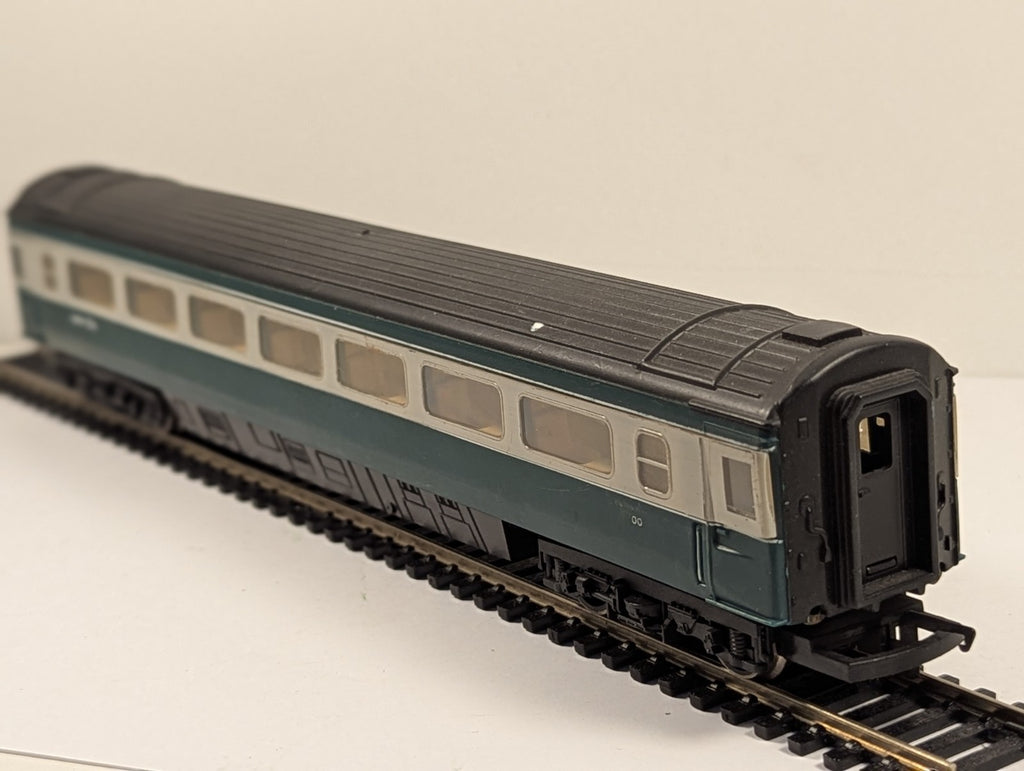 Hornby OO Gauge BR Inter-City Mk3 Passenger Coach
