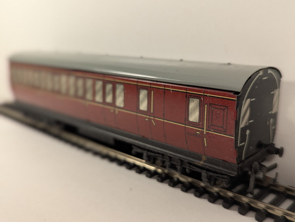 Hornby Dublo OO Gauge Tinplate LMS Brake Third Passenger Coach LMS Maroon
