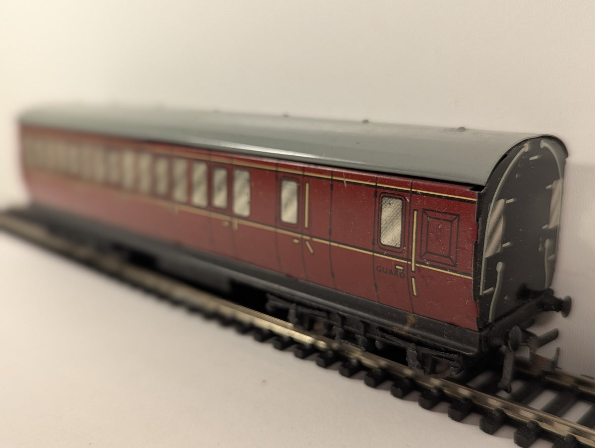 Hornby Dublo OO Gauge Tinplate LMS Brake Third Passenger Coach LMS Maroon