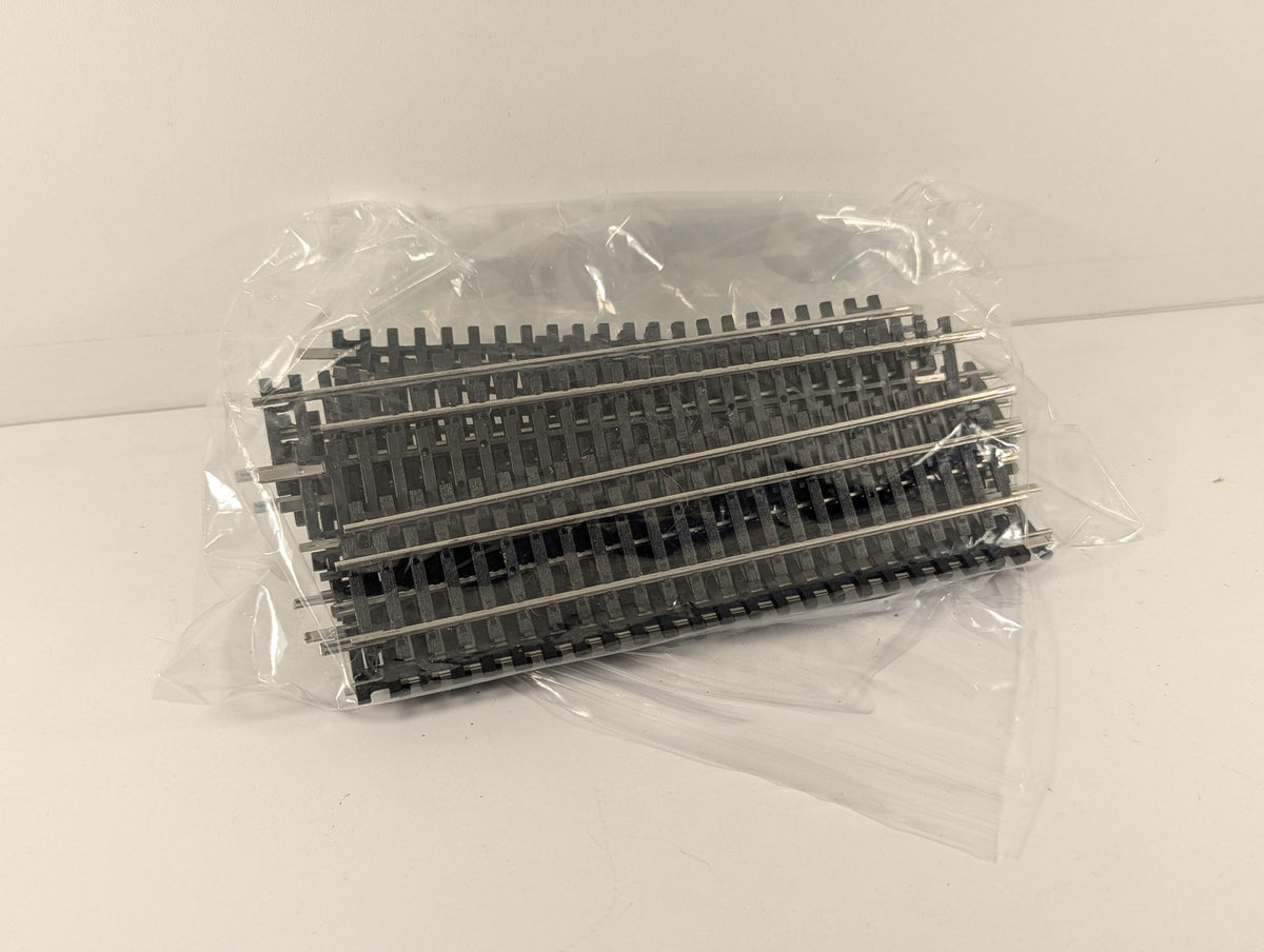 Hornby OO Gauge R600 Straight Track