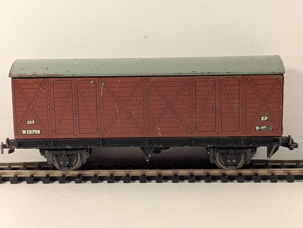 Hornby Dublo Long Wheelbase Ventilated Van OO Gauge