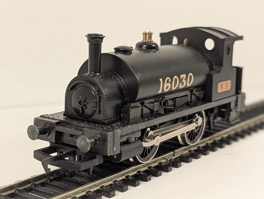 Hornby OO Gauge Class 0F 'Pug' 0-4-0ST Steam Locomotive 16030 LMS Black R300
