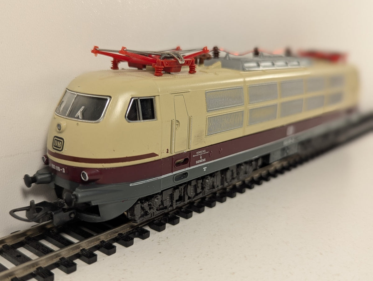Lima HO Scale DB Class 103 Electric Locomotive 103 110-3 DB Cream & Crimson