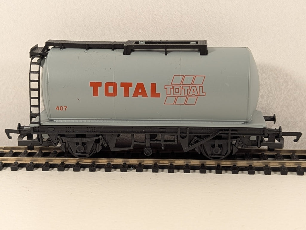 Hornby TTA Tank Wagon – Total Livery – OO Gauge