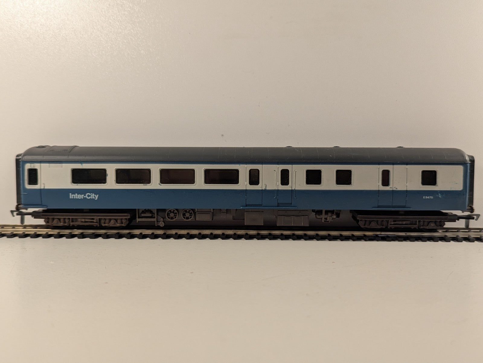 Airfix BR Mk2D Brake Second Open Coach OO Gauge