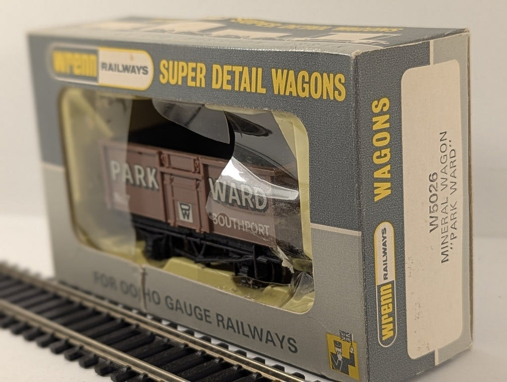 Wrenn OO Gauge Mineral Wagon 'Park Ward' Goods Wagon 7 W5026