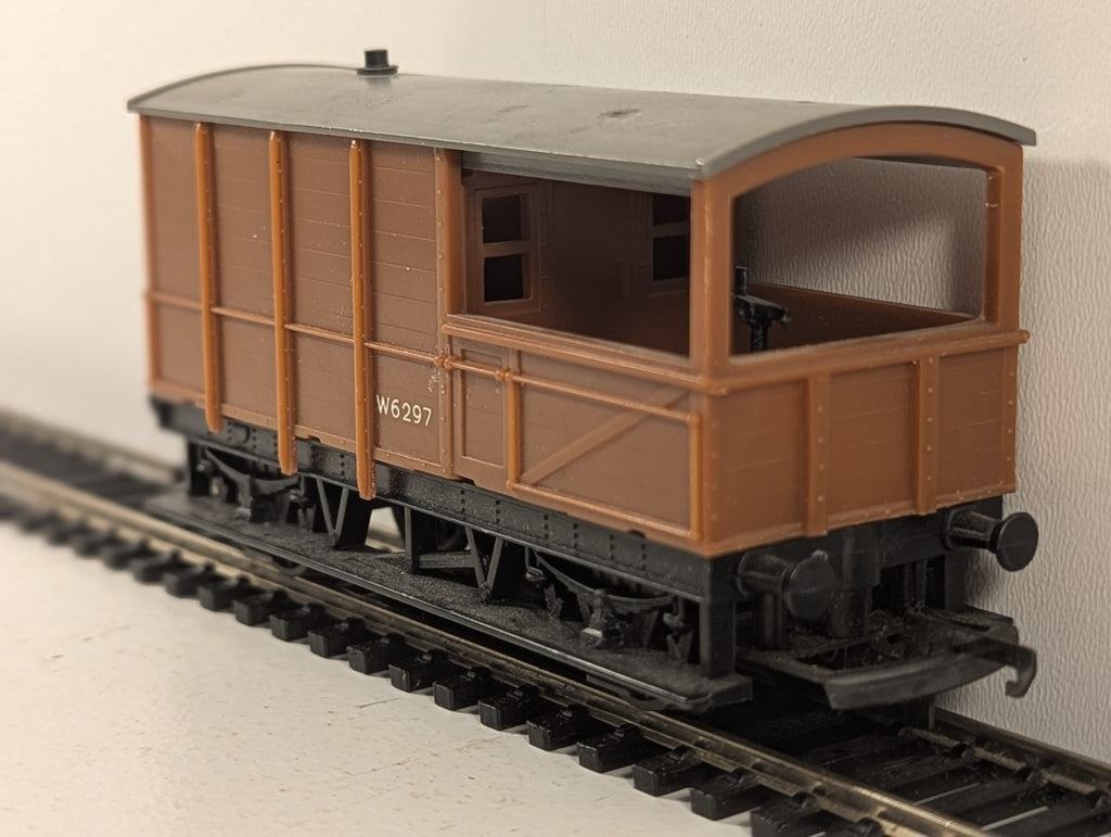 Tri-ang OO Gauge GWR Toad Brake Van Goods Wagon W6297 BR WR Brown