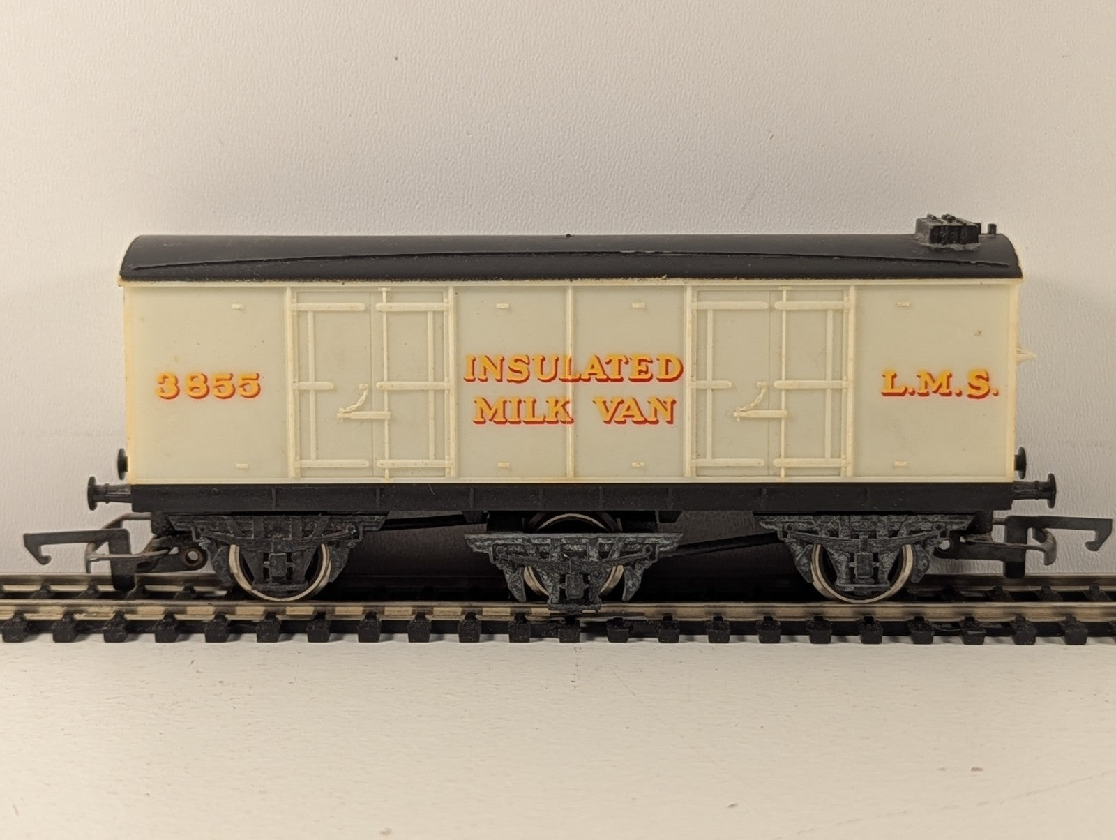 Hornby R671 LMS Insulated Milk Van