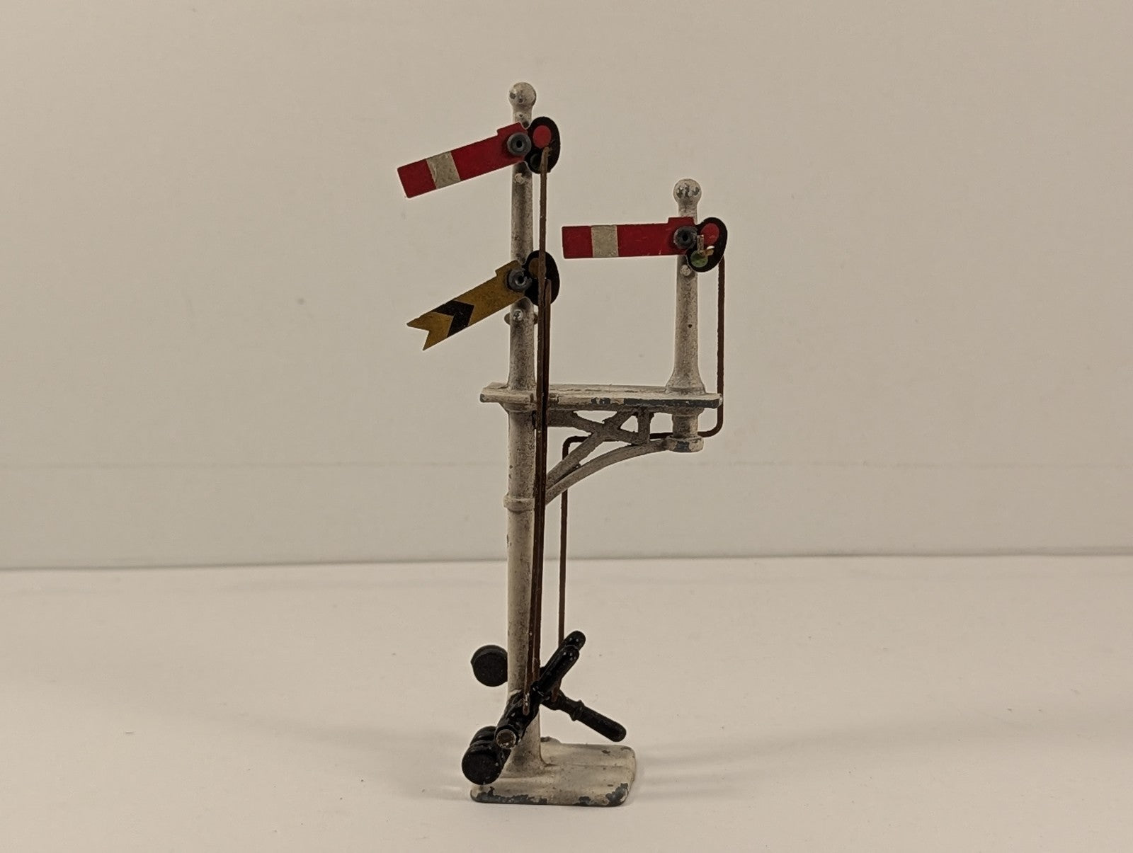 Crescent OO Gauge Junction Bracket Signal White
