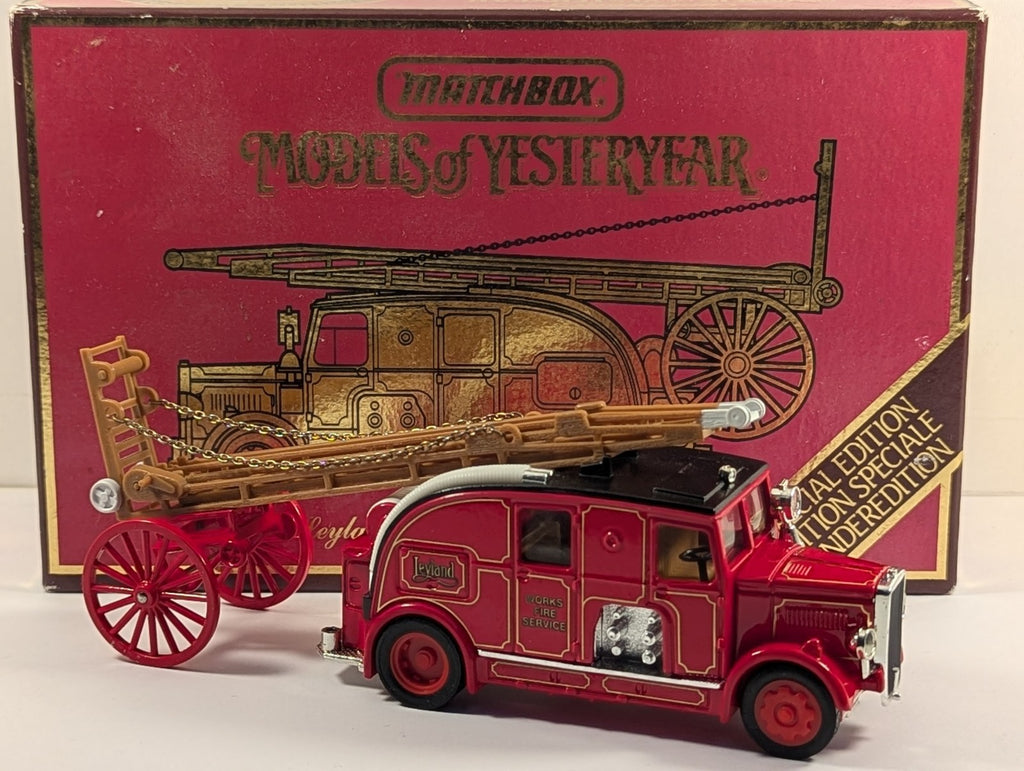 Matchbox Models of Yesteryear YS-9 1936 Leyland Cub Fire Engine