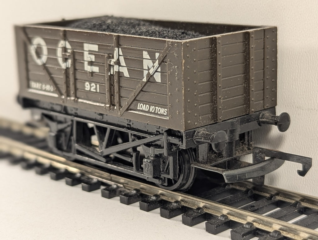 Hornby OO Gauge 7 Plank Open Wagon 'Ocean' Goods Wagon 921 Ocean Brown R.010