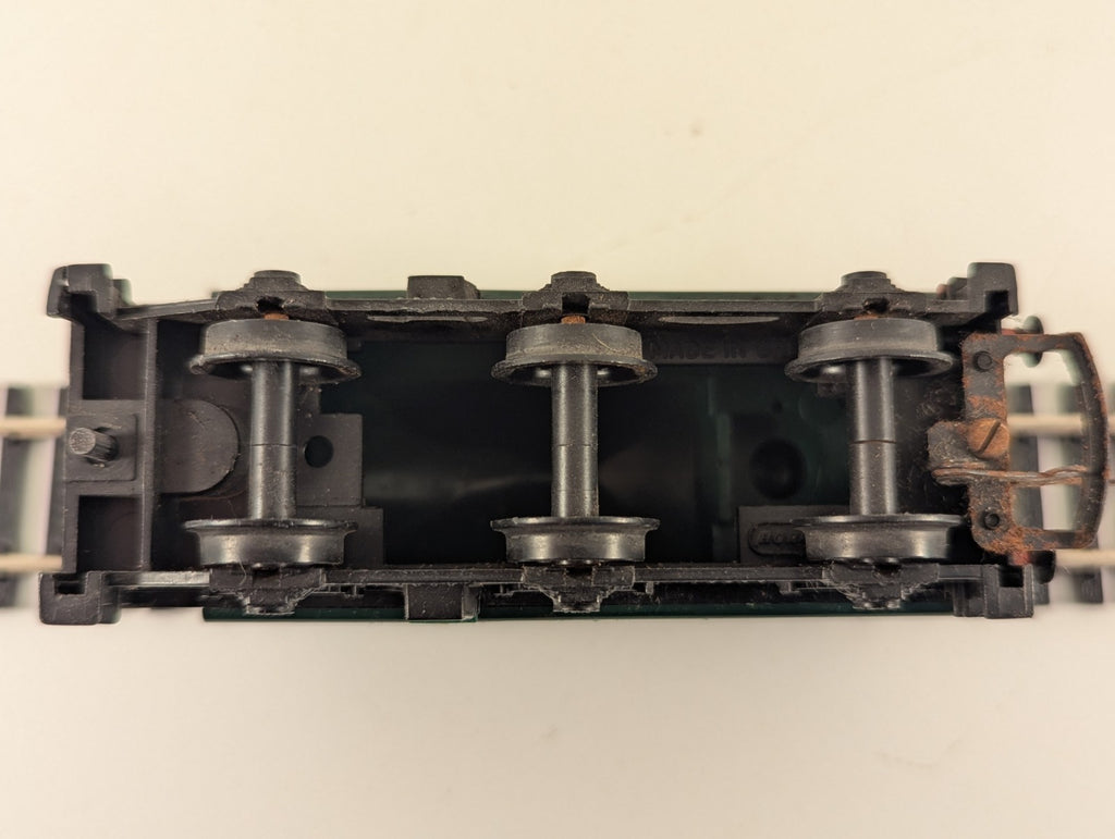 Hornby Tri-ang OO Gauge Britannia Tender BR Green - Spares/Repairs