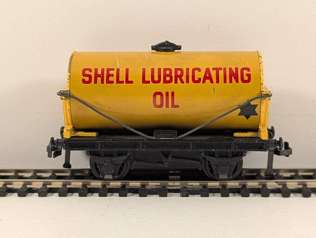 Hornby Dublo 32082 OO Gauge Shell Lubricating Oil Tanker - Wrong Box