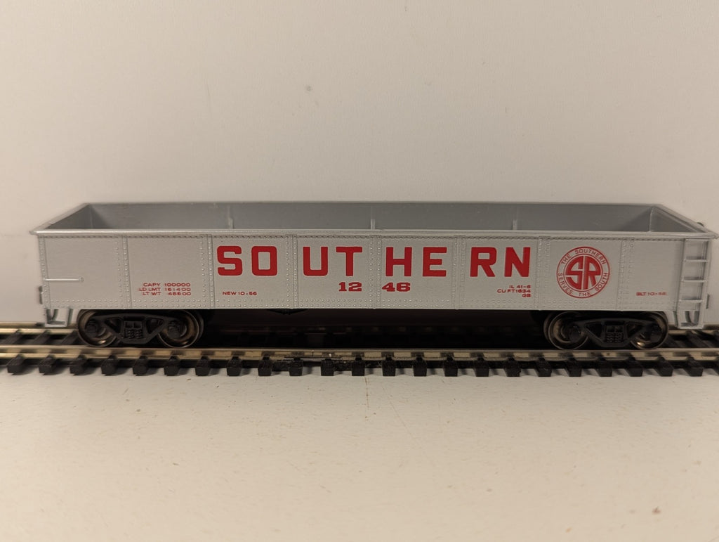 Bachmann HO Gauge 40ft Gondola Goods Wagon 1246 Southern 17204
