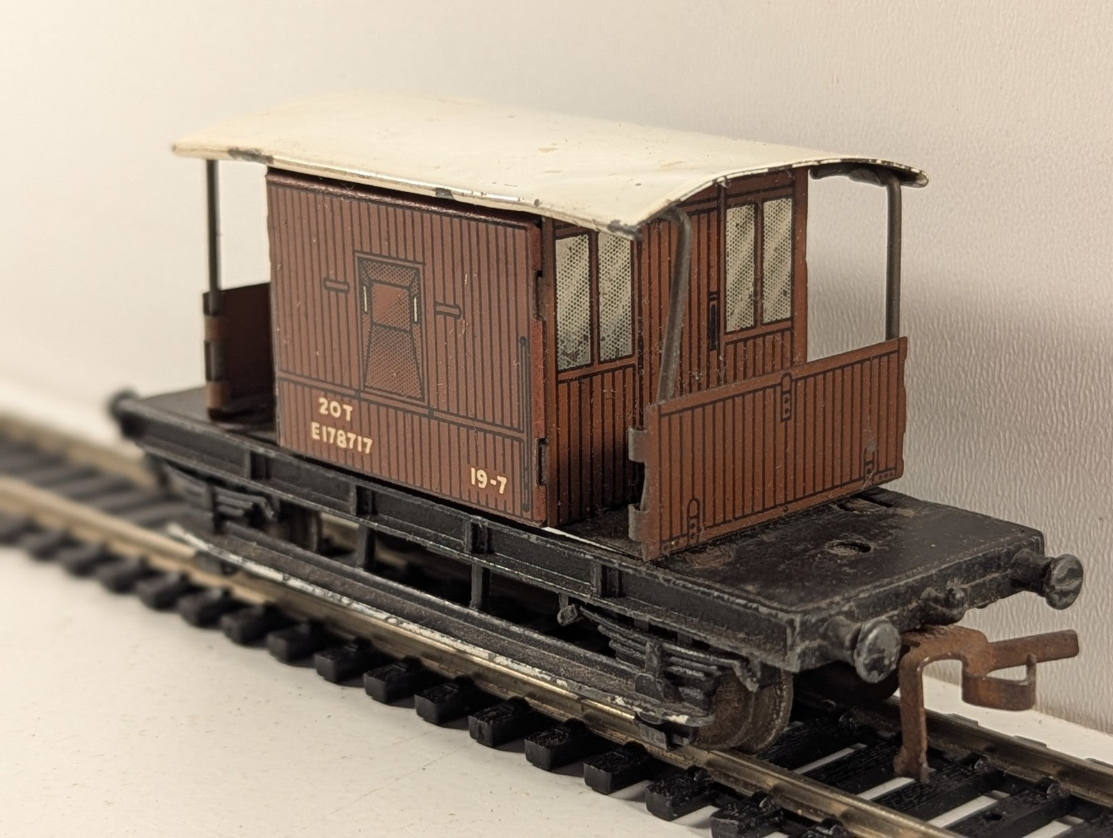Hornby Dublo BR 20 Ton Goods Brake Van OO Gauge