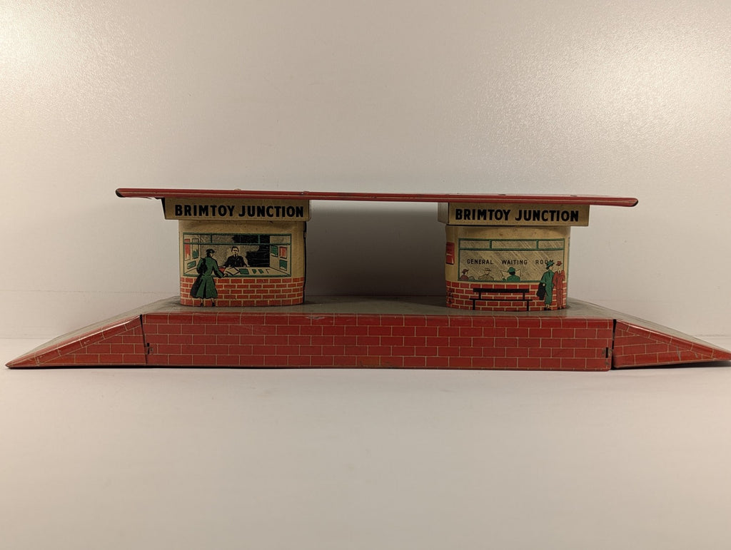 Brimtoy O Gauge Brimtoy Junction Station Platform Lithographed Red Brick