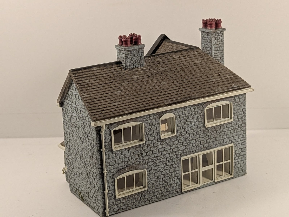 Hornby OO Gauge Skaledale Station Master's House Model Railway Building Stone