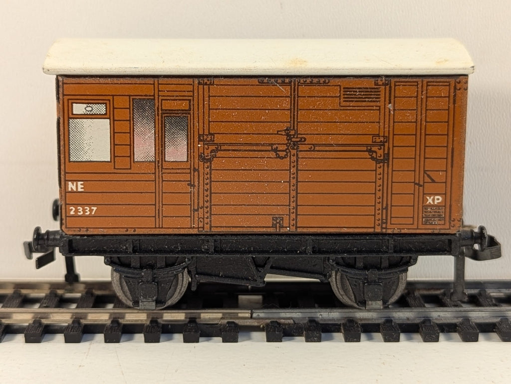 Hornby Dublo OO Gauge North Eastern D1 Horse Box