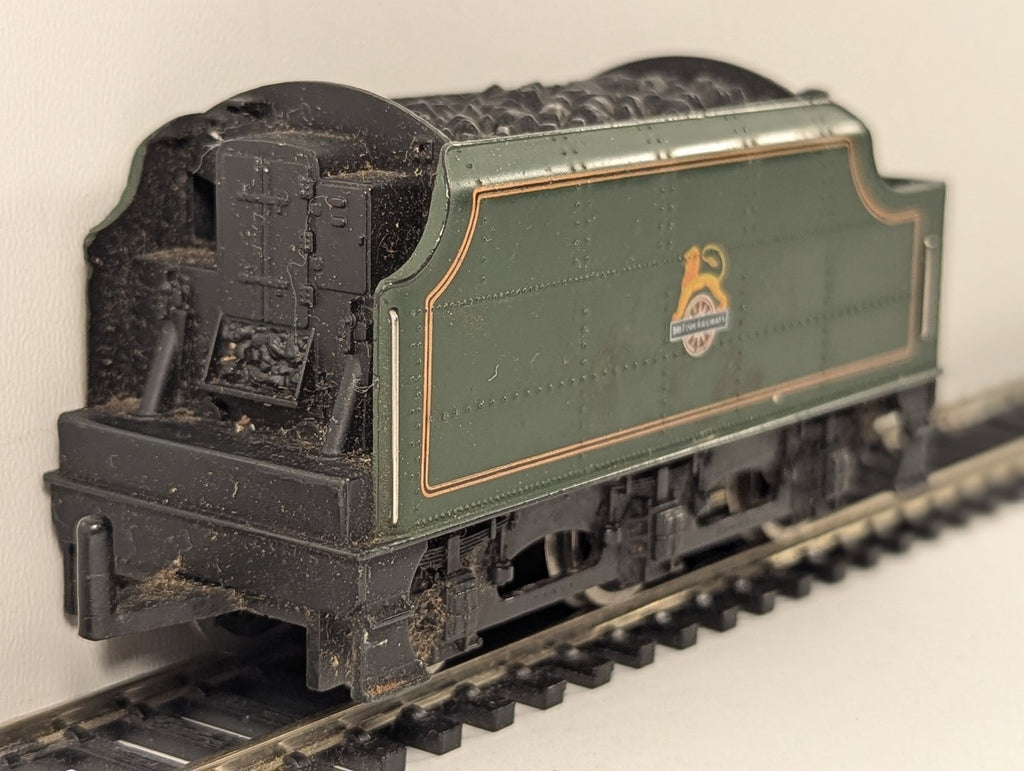 Mainline OO Gauge BR 6-Wheel Tender BR Green