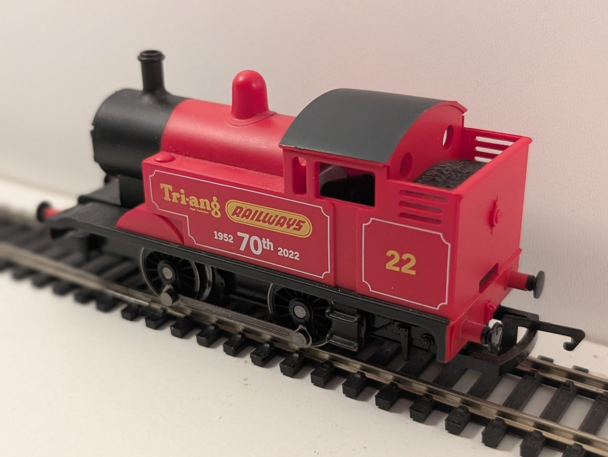 Hornby R30202 Tri-ang 70th Anniversary / Hornby 50th Anniversary 0-4-0 Club Loco