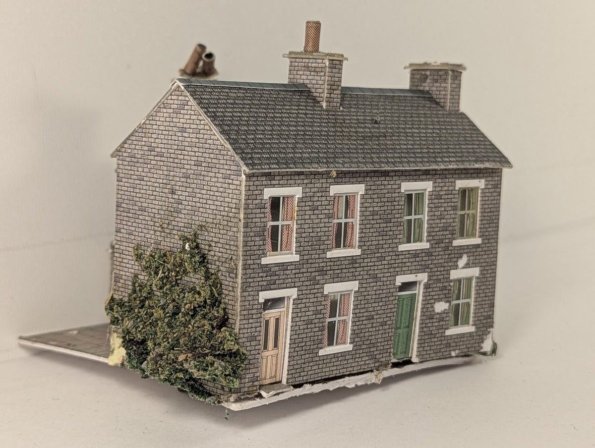 Superquick N Gauge Two Grey Stone Cottages Building A6