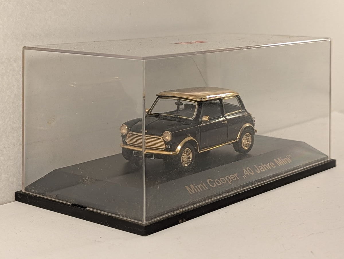 Schuco 1:87 Mini Cooper '40 Jahre Mini' IAA 1999 Diecast Model Black and Gold