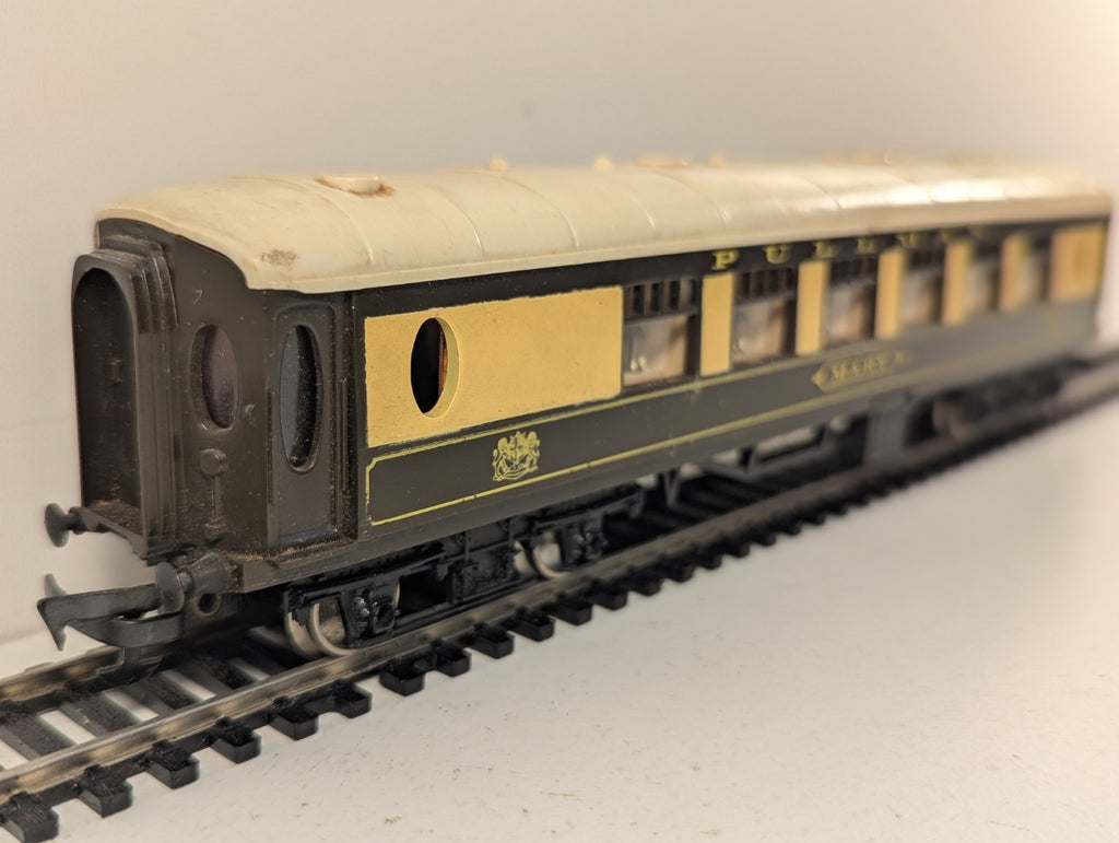 Tri-ang Railways R228 OO Gauge Pullman Coach "Mary"