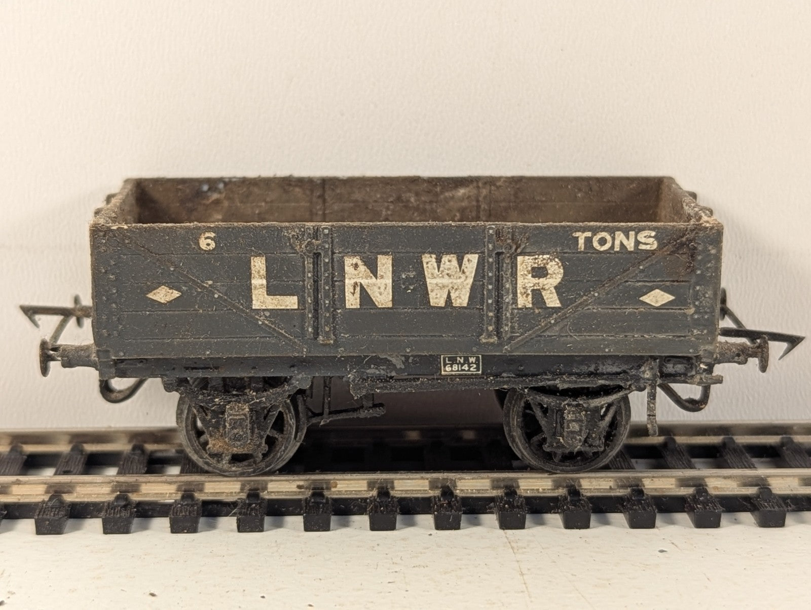 Kit Built OO Gauge LNWR 5-Plank 6-Ton Open Wagon Goods Wagon 68142 LNWR