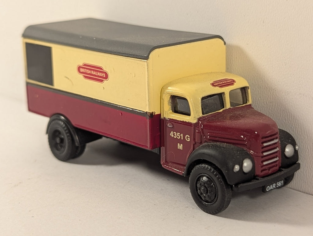 Classix OO Gauge Ford Thames ET6 Panel Van Road Vehicle 4351 G British Railways