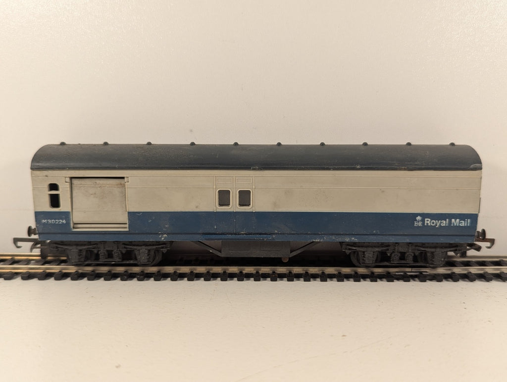 Tri-ang Hornby R402 OO Gauge Royal Mail Coach