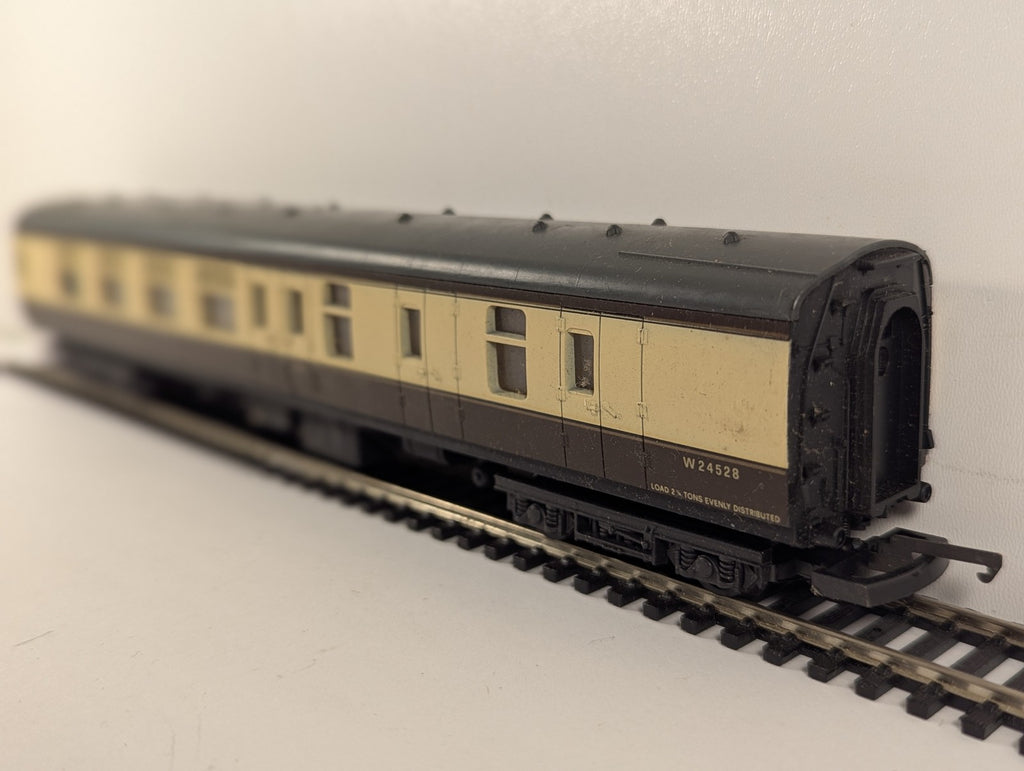 Lima OO Gauge BR Mk1 Brake Composite Coach Passenger Coach W24528