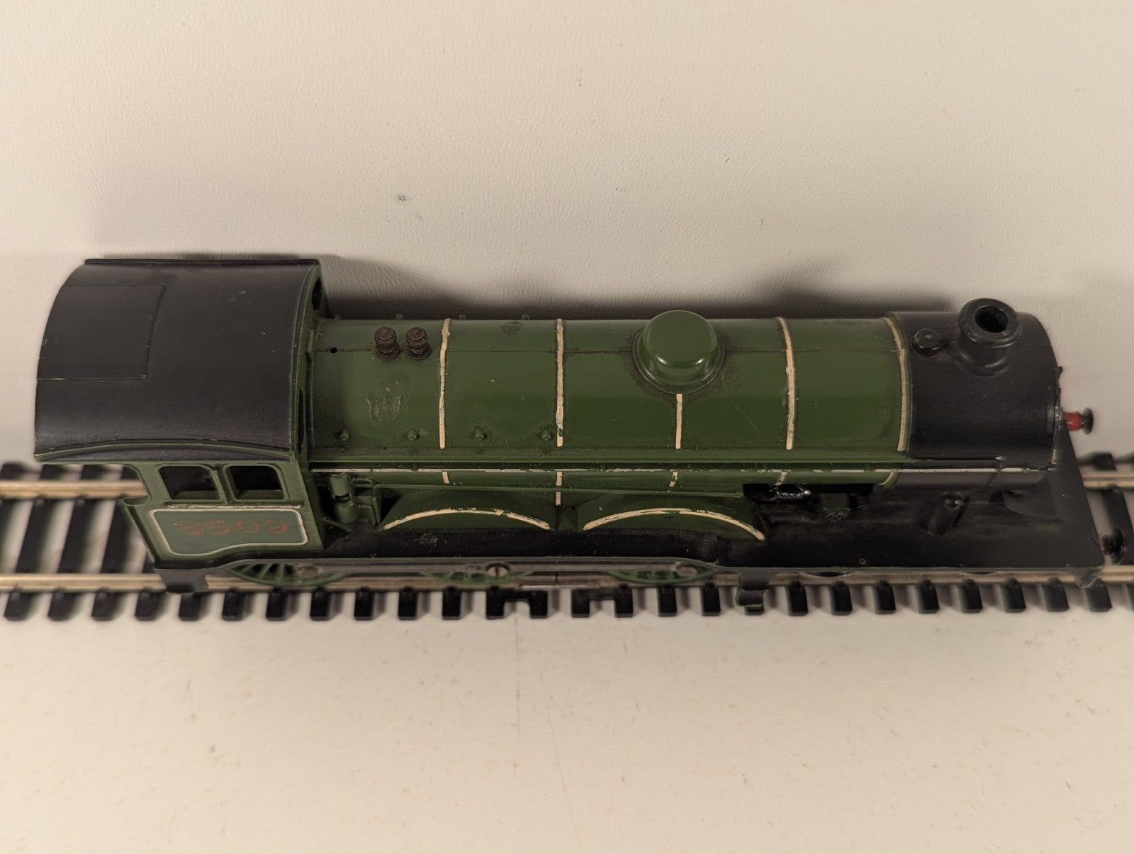 Hornby Tri-ang R866 LNER Class B12 Steam Locomotive No Tender OO Gauge