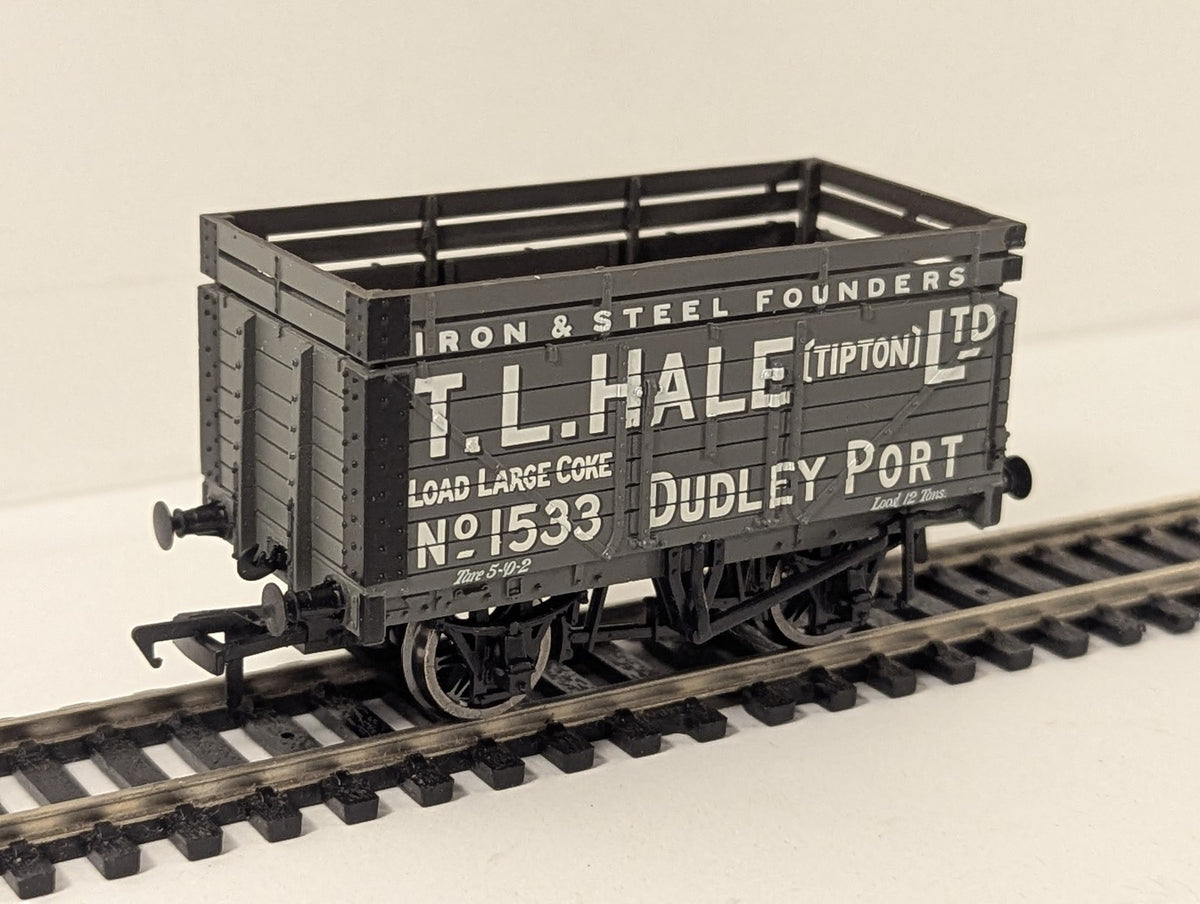 Bachmann OO Gauge 7 Plank End Door Wagon with Coke Rails T. L. Hale (Tipton) Ltd