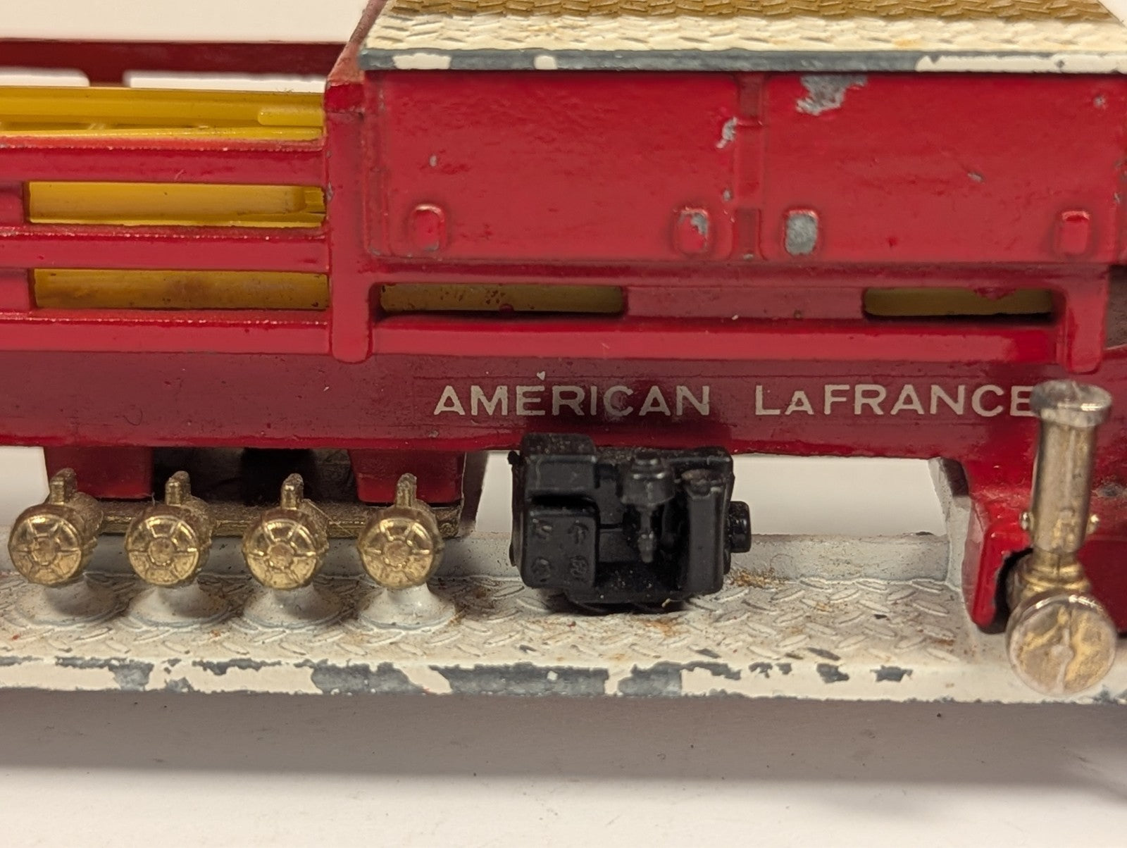Corgi Major Toys 1143 American LaFrance Aerial Rescue Truck 1:43 Scale