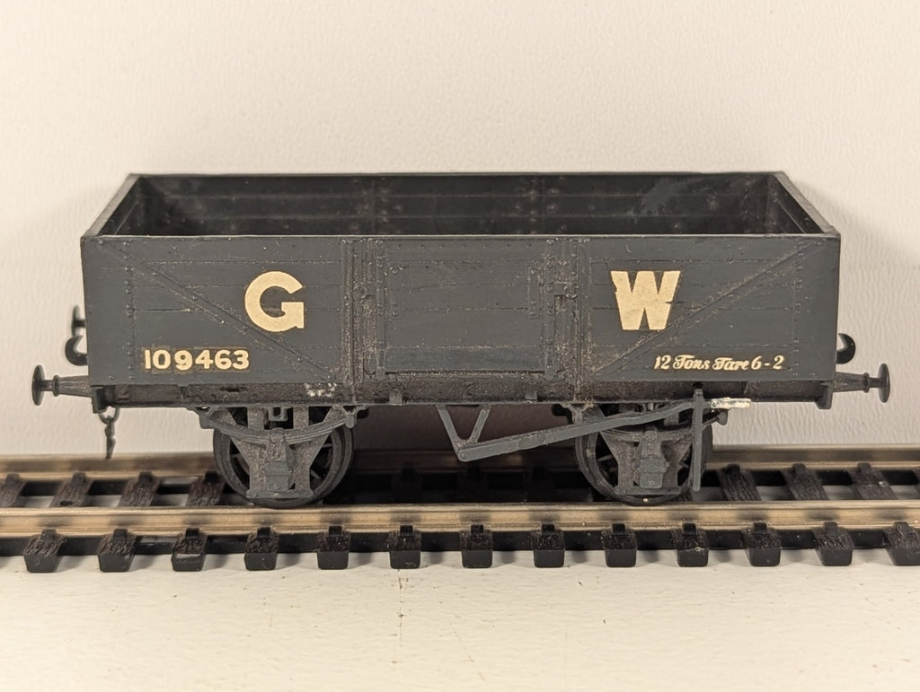 Peco OO Gauge GWR 5 Plank Open Wagon – Built Kit and missing 2 buffer heads