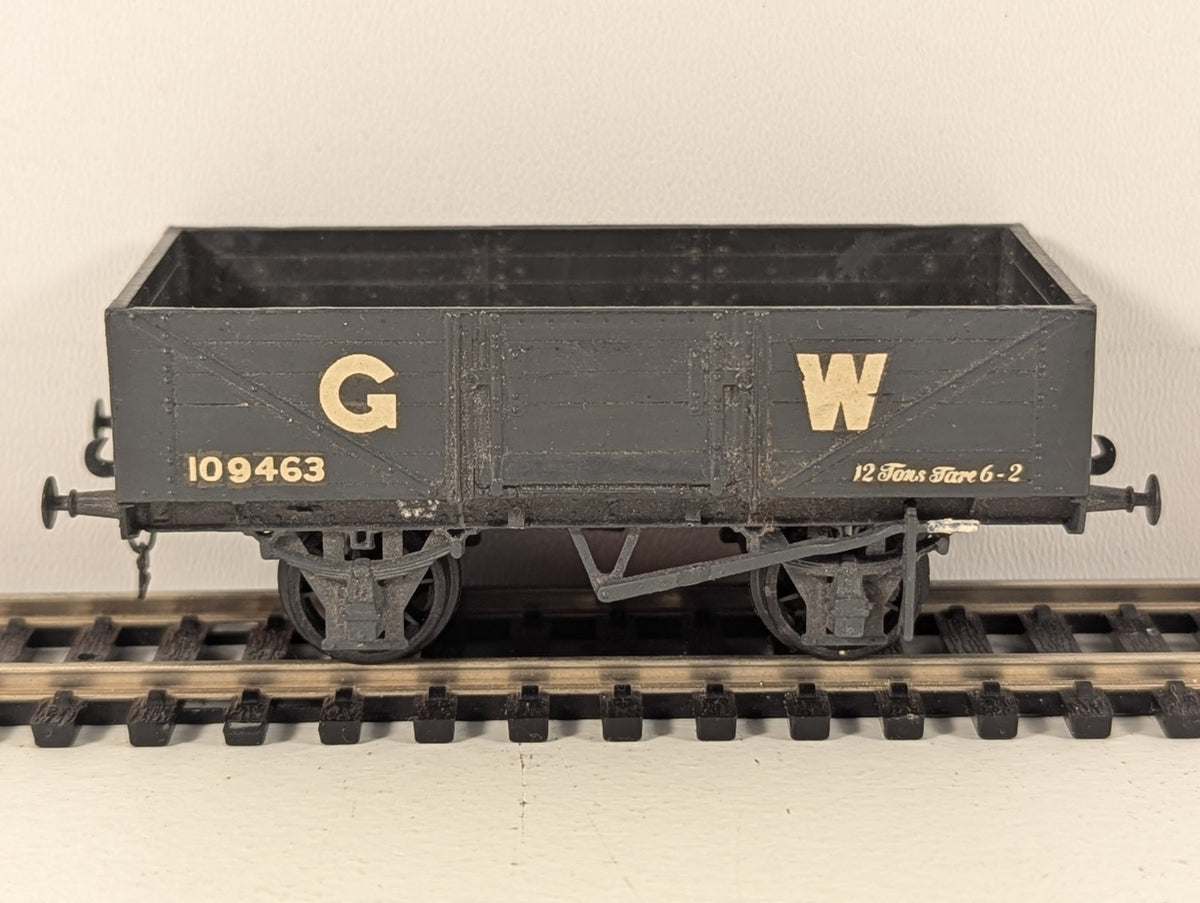 Peco OO Gauge GWR 5 Plank Open Wagon – Built Kit and missing 2 buffer heads