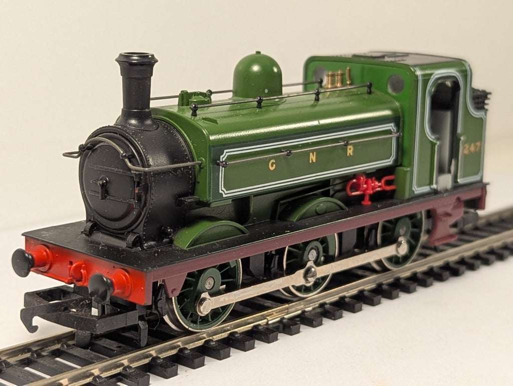 Hornby R396 GNR Class J13 0-6-0 Saddle Tank Locomotive OO Gauge
