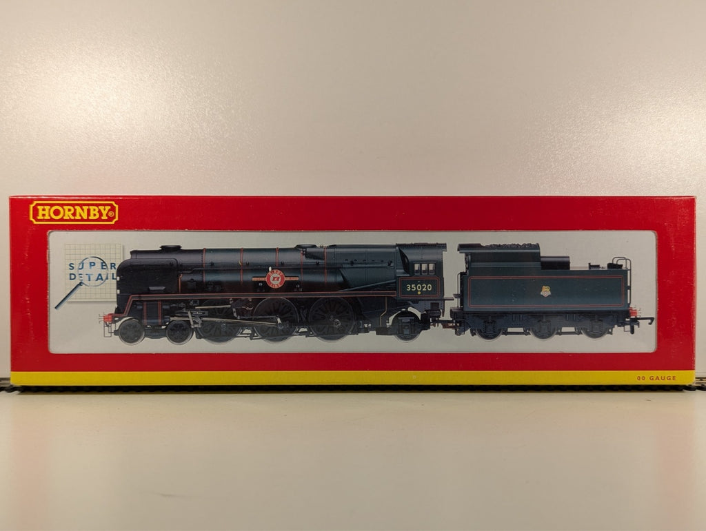 Hornby R2204 Merchant Navy Class 'Bibby Line' BR Lined Green Steam Locomotive