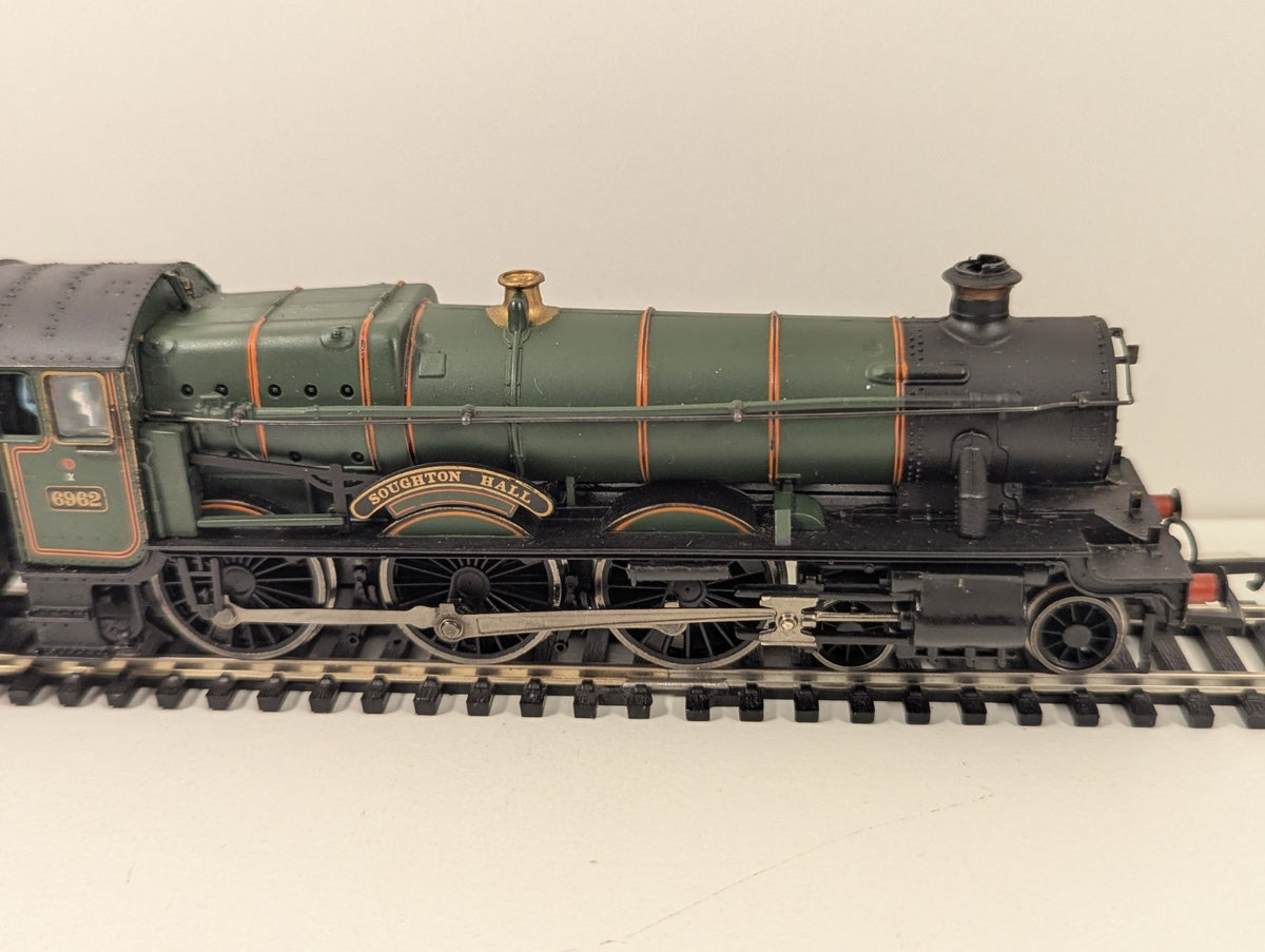 Bachmann 31-777 OO GWR 6962 Soughton Hall Boxed