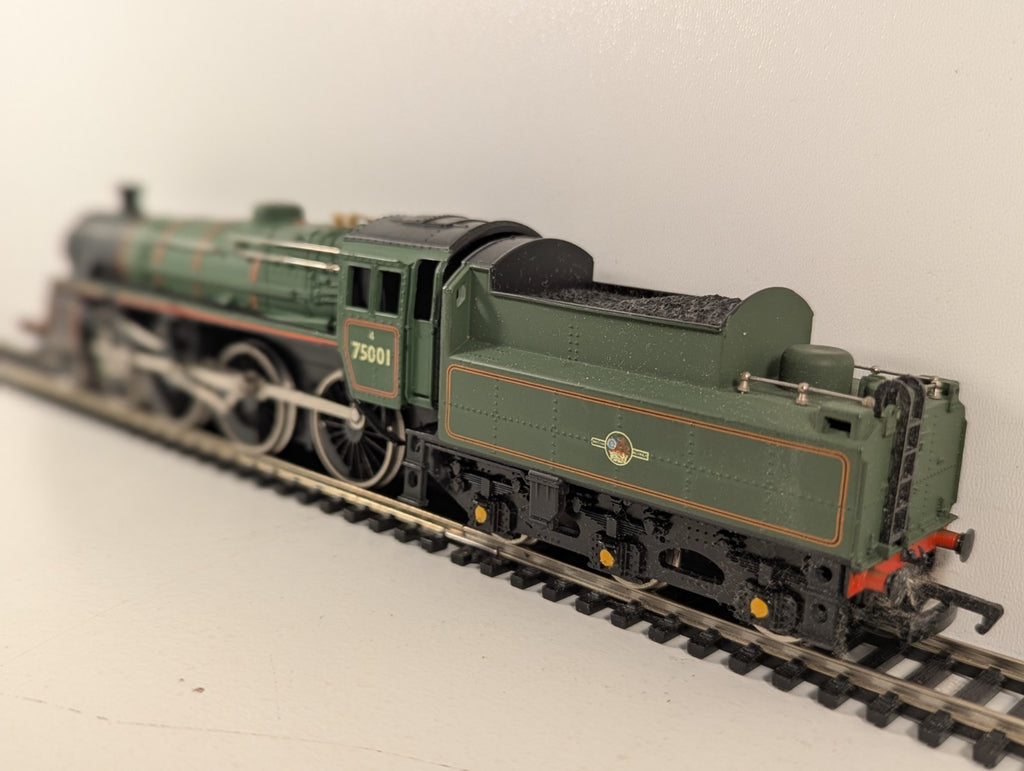 Mainline 37-053 OO Gauge BR Standard Class 4 4-6-0 Loco Green