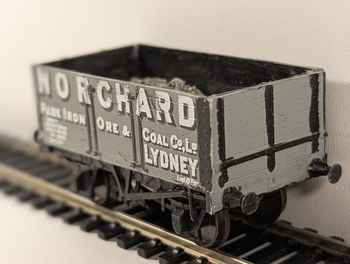 Kit-built OO Gauge 7 Plank Open Wagon Norchard Goods Wagon