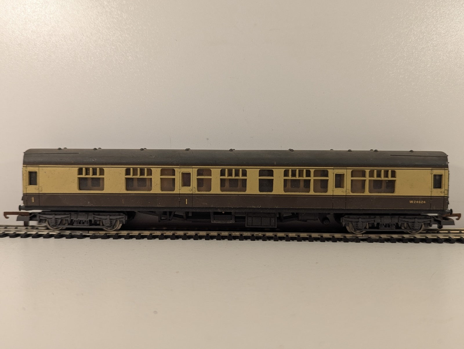 Lima OO Gauge BR Mk1 Corridor Coach Passenger Coach W24624