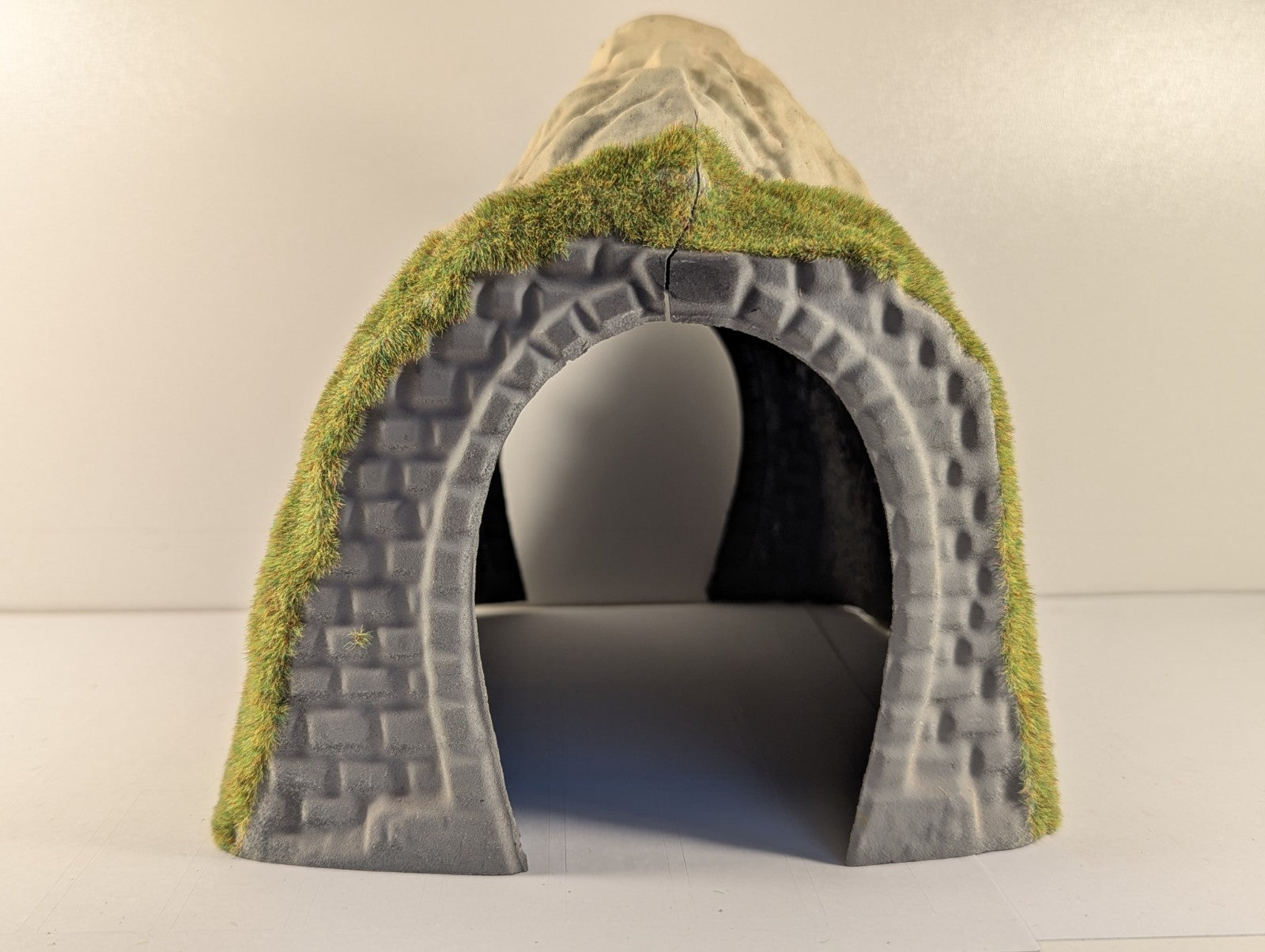 Noch HO Gauge Landscape Construction Single Track Mountain Tunnel