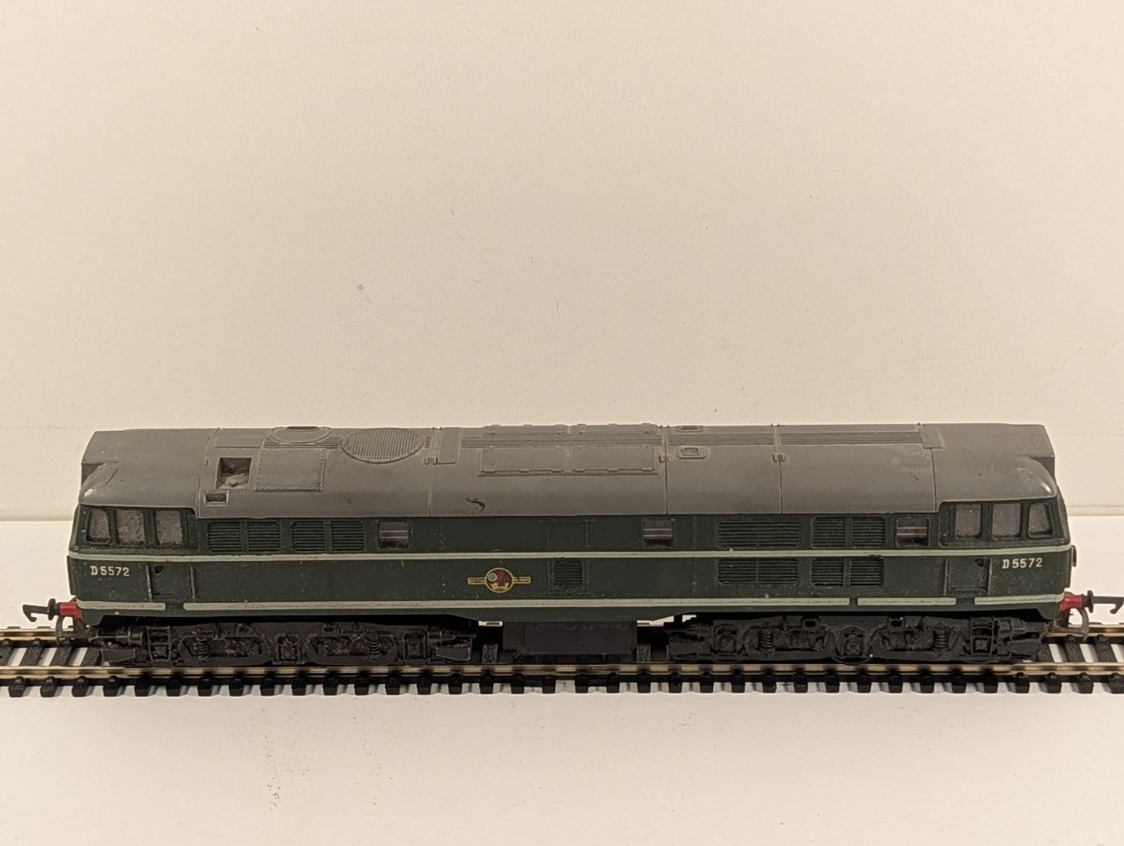 Tri-ang R357 Class 31 Diesel Locomotive BR Green OO Gauge - Spares/Repairs